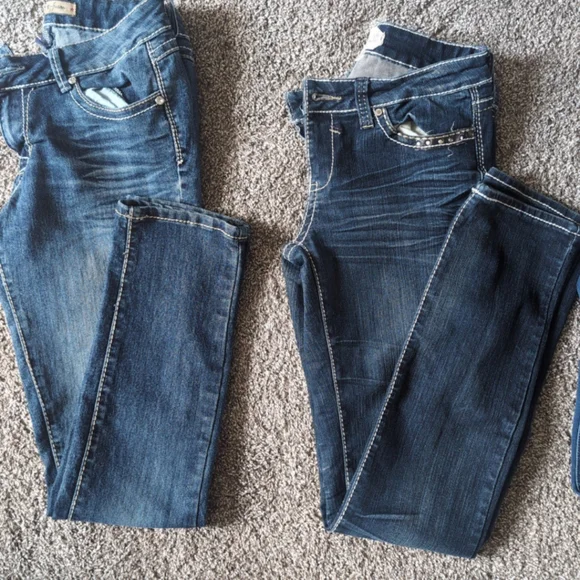 Women's dark wash jeans bundle - Picture 10 of 11